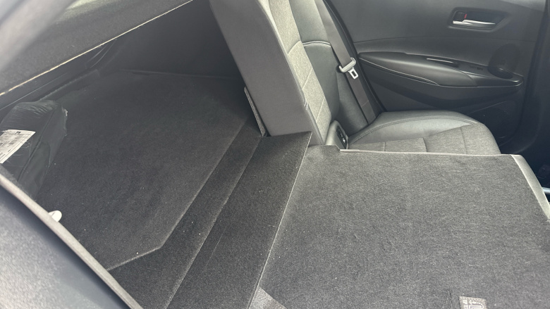 Toyota Corolla 2.0 VVT-i Hybrid Design 5dr CVT Hybrid Hatchback